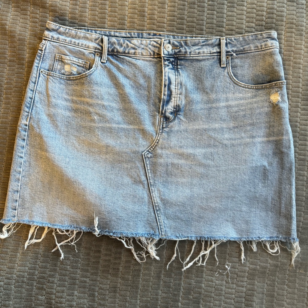 Women’s old navy denim skirt